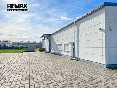 Prodej výrobní haly, prostoru 930 m²