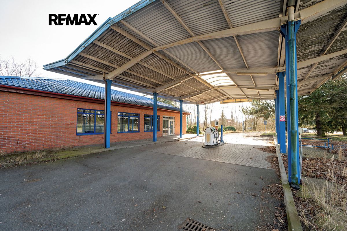 Prodej komerční nemovitosti 200 m² – fotografie 3