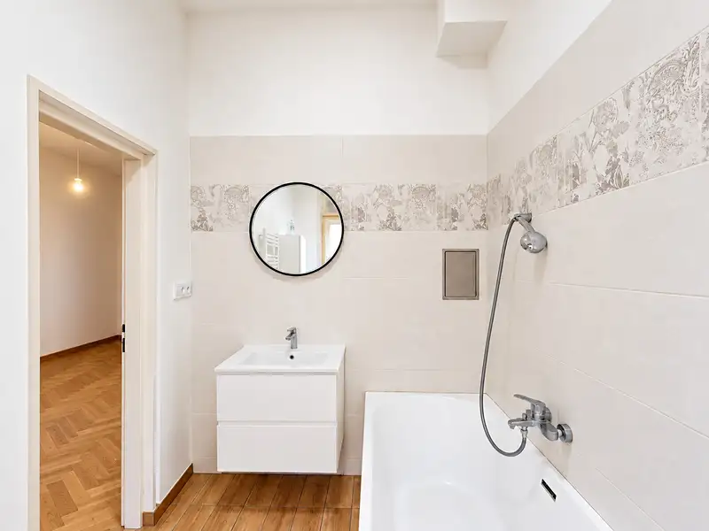 Pronájem bytu 3+1 111 m², Praha – náhled fotky 3