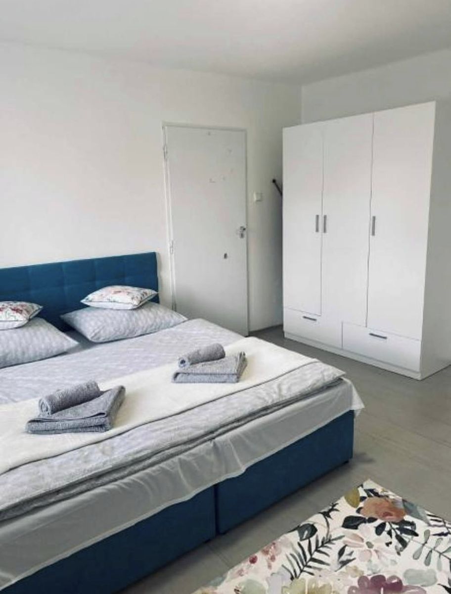 Pronájem bytu 3+kk 84 m² – fotografie 3