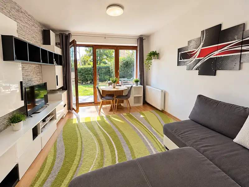 Prodej bytu 2+kk 47 m², Jesenice – náhled fotky 1