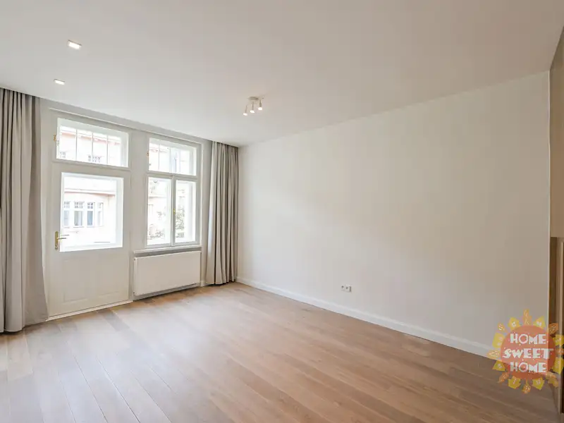 Pronájem bytu 3+kk 93 m², Praha – náhled fotky 1