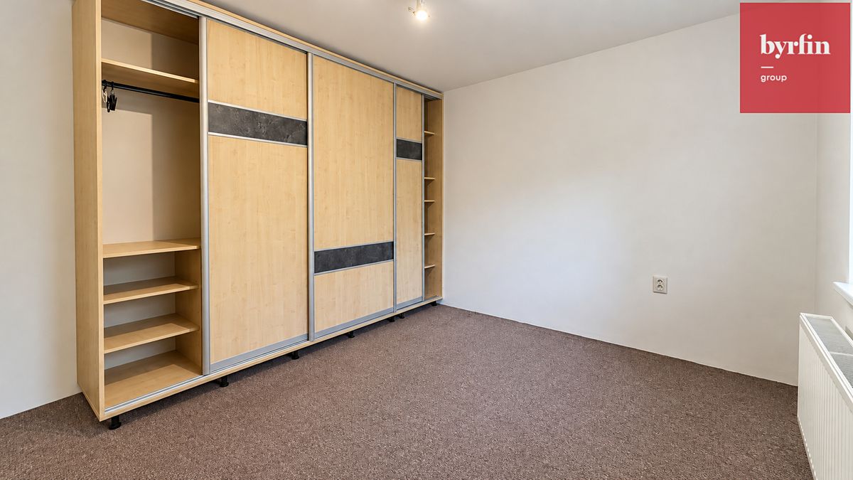 Pronájem bytu 2+kk 32 m² – fotografie 3
