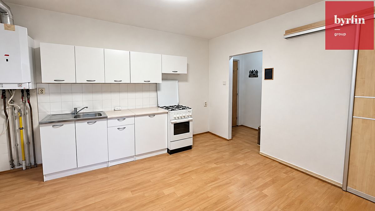 Pronájem bytu 2+kk 32 m² – fotografie 2