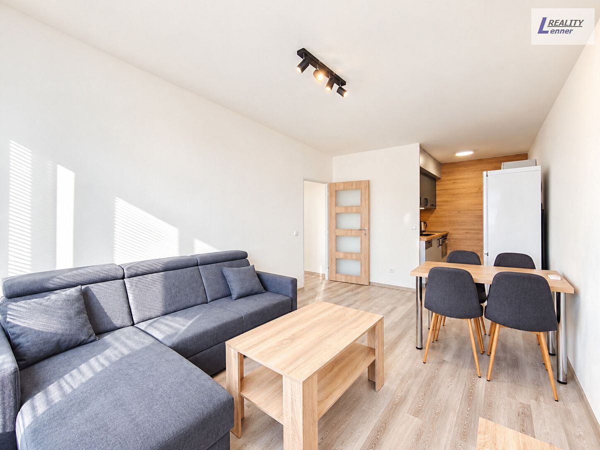 Pronájem bytu 2+kk 43 m² – fotografie 5