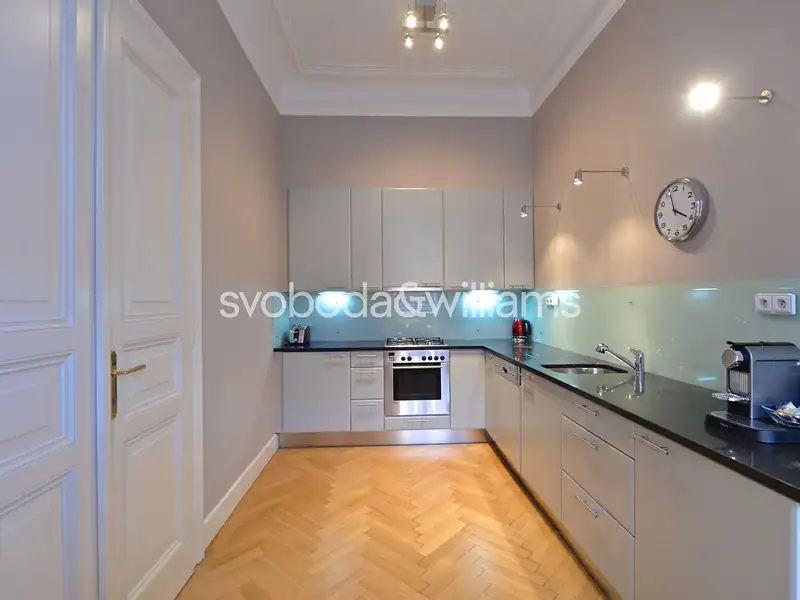 Pronájem bytu 2+1 74 m², Praha – náhled fotky 3