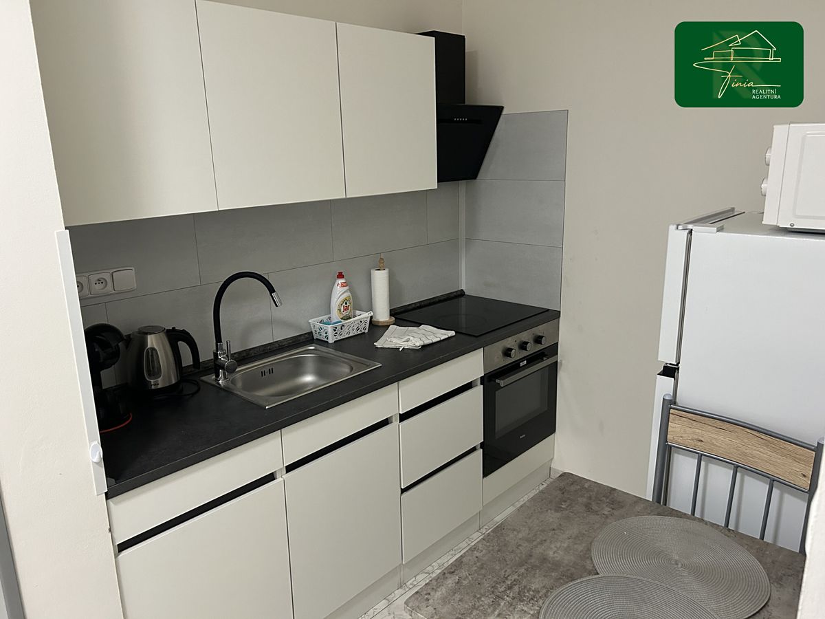 Prodej rodinného domu 180 m², pozemek 140 m² – fotografie 4