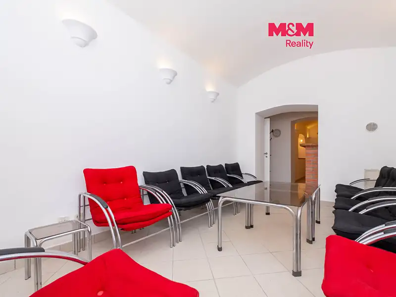 Pronájem kanceláře 61 m², Praha – náhled fotky 1
