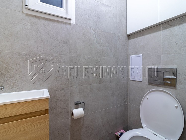 Pronájem bytu 2+kk, 55 m² (16 z 17)