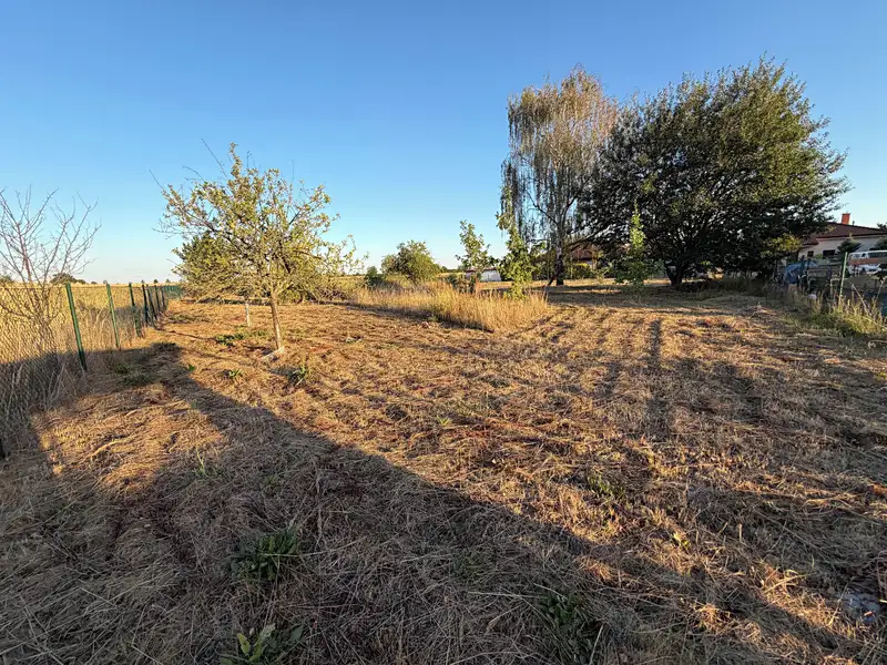 Prodej stavebního pozemku 861 m², Pardubice – náhled fotky 3