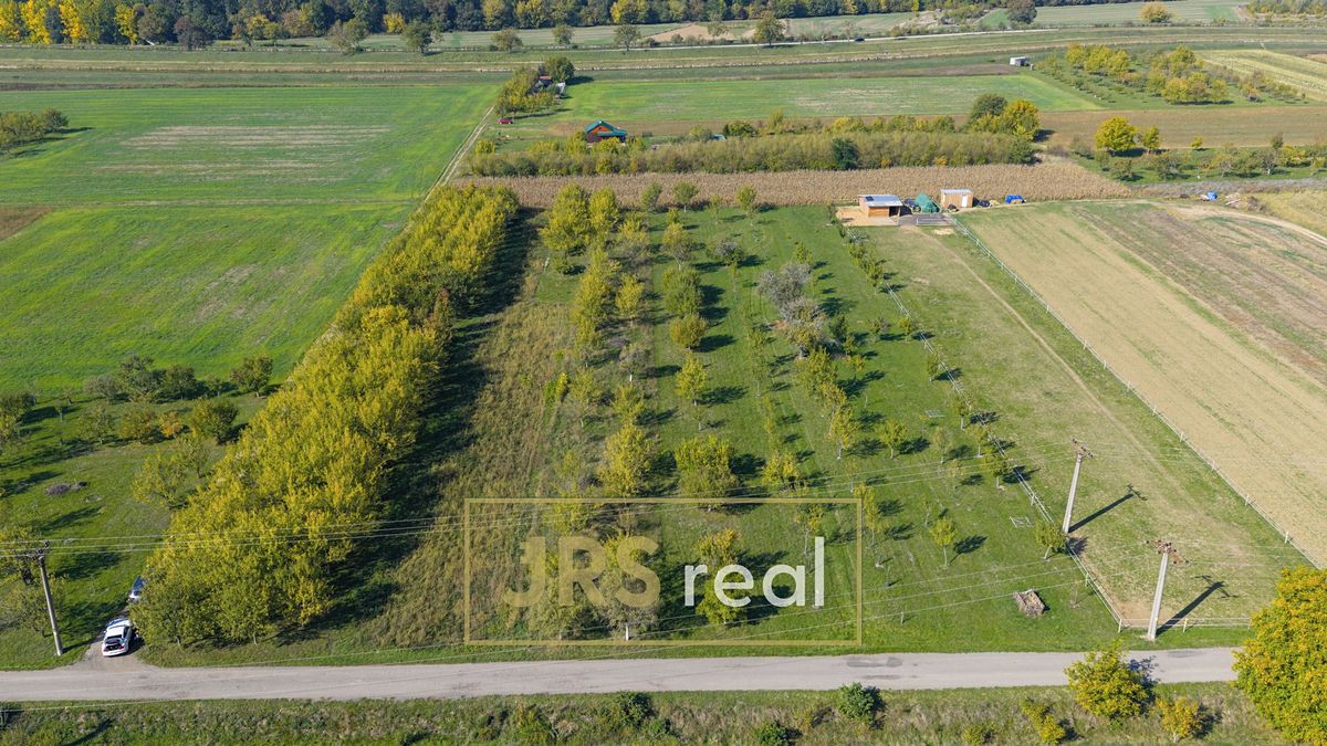 Prodej zahrady 1388 m², Vnorovy – fotka 1 z 3