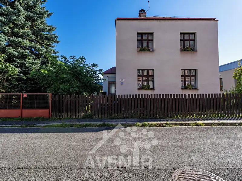 Prodej rodinného domu 220 m², pozemek 774 m², Jablonec nad Nisou – náhled fotky 2