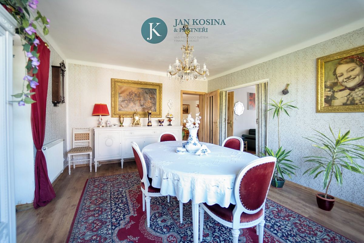 Prodej rodinného domu 235 m², pozemek 783 m², Budyně nad Ohří – fotka 1 z 3