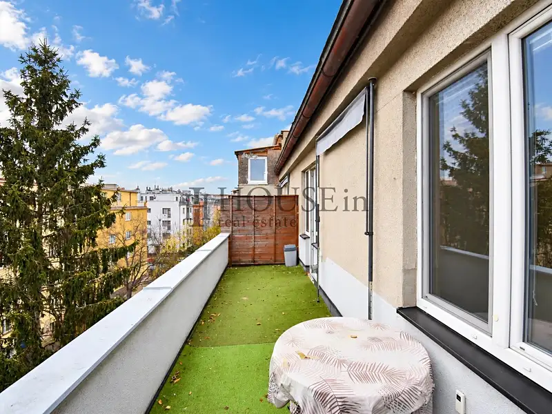 Pronájem bytu 2+kk 40 m², Praha – náhled fotky 2