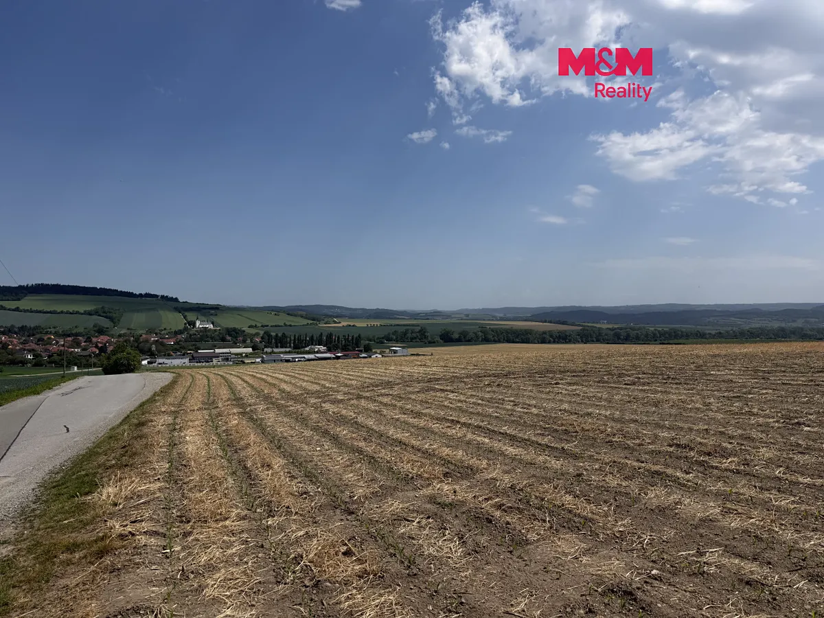 Prodej pole 39421 m²