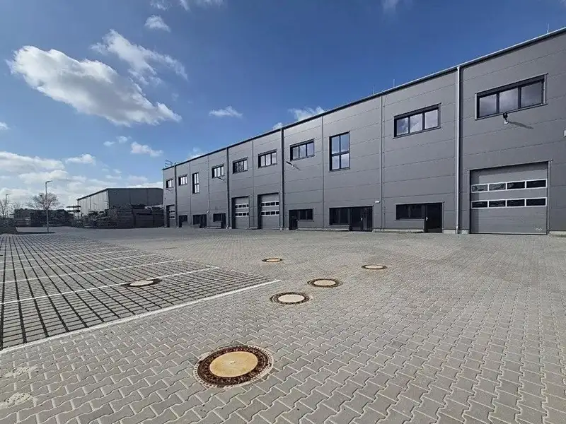 Pronájem komerční nemovitosti 550 m², Praha – náhled fotky 1