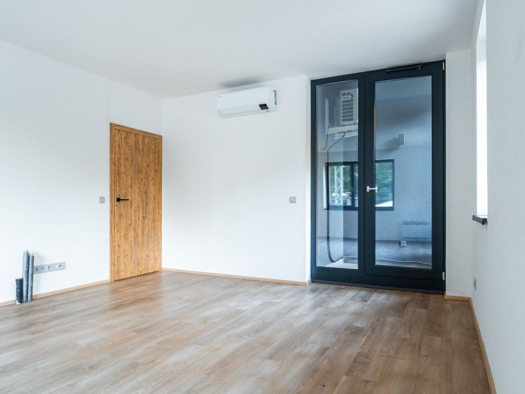 Prodej bytu 1+kk, 43 m² (28 z 37)