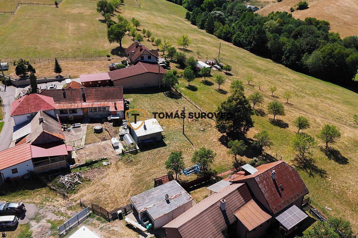 Prodej stavebního pozemku 932 m², Želechovice nad Dřevnicí – fotka 1 z 3