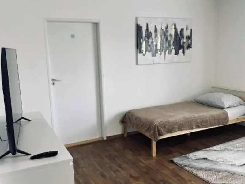 Pronájem bytu 3+kk 84 m², Hradec Králové – náhled fotky 2