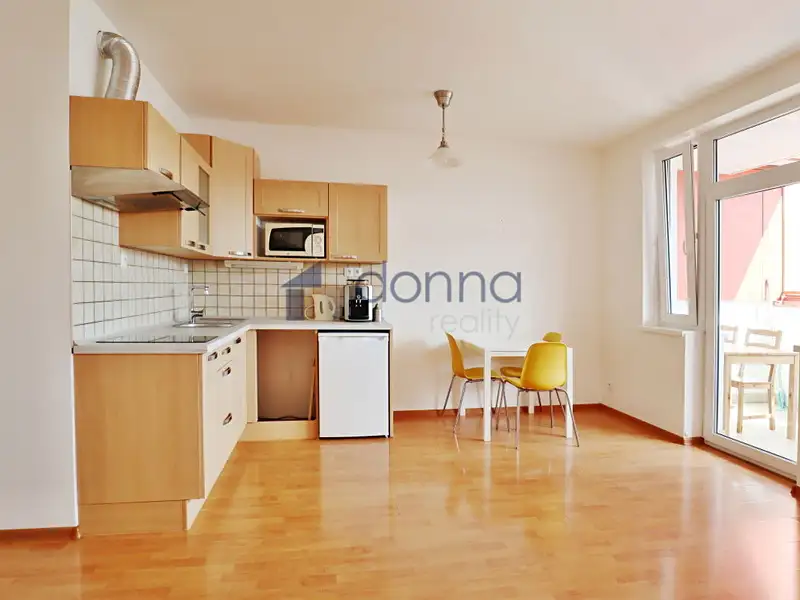Prodej bytu 1+kk 36 m², Praha – náhled fotky 1