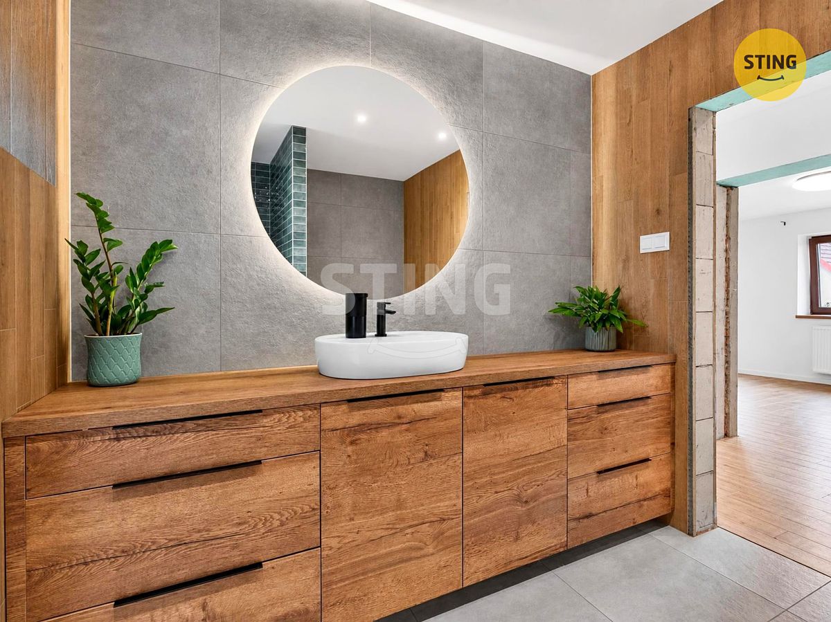 Prodej rodinného domu 147 m², pozemek 829 m² – fotografie 2