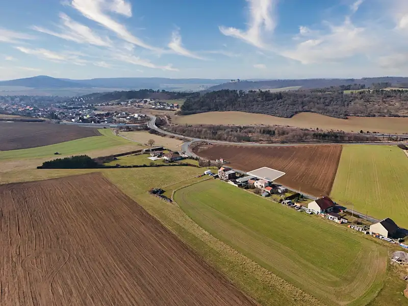Prodej stavebního pozemku 850 m², Chlustina – náhled fotky 3