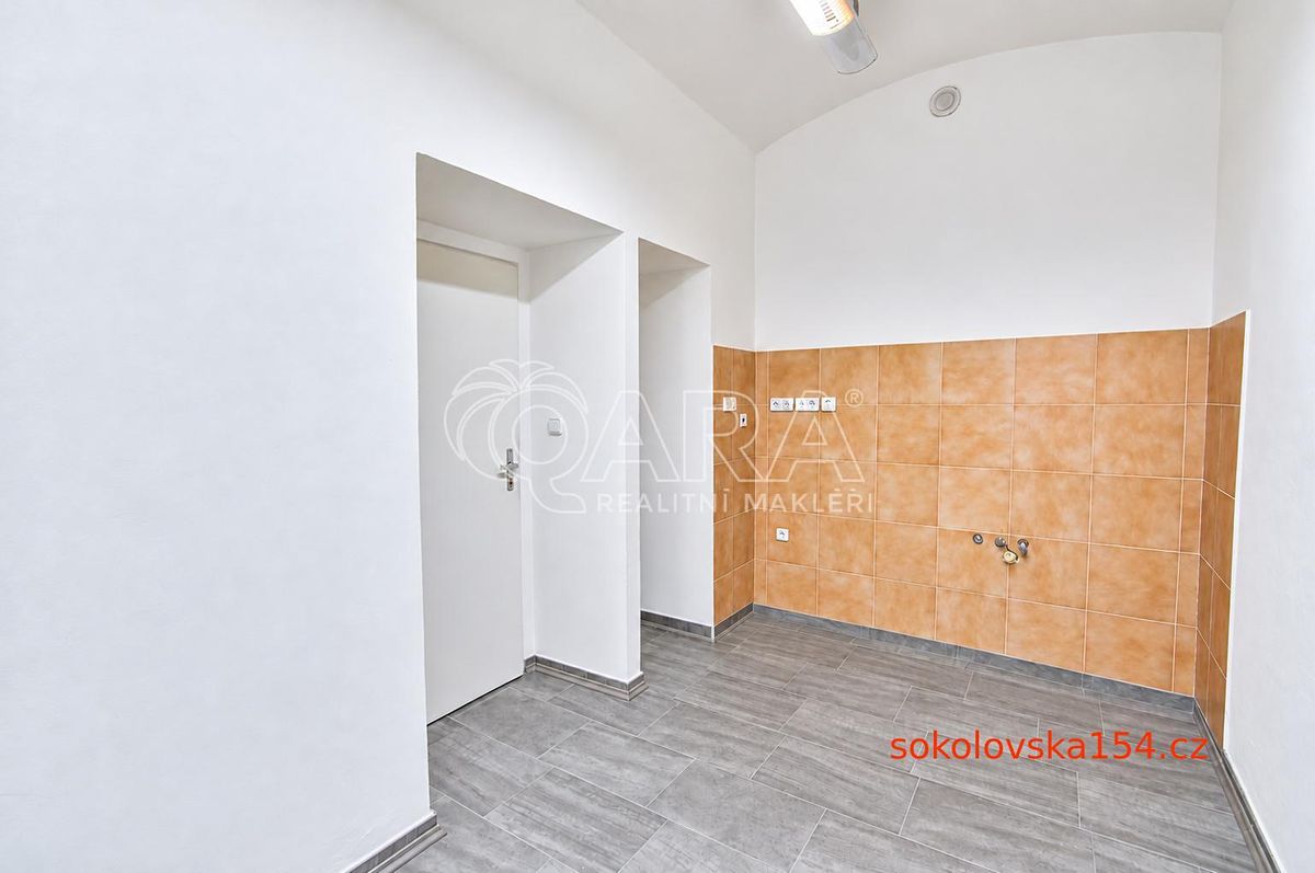 Prodej obchodního prostoru 51 m² – fotografie 3