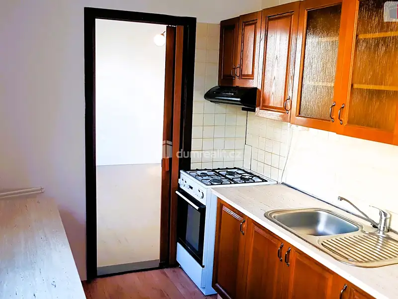 Prodej bytu 3+1 74 m², Rousínov – náhled fotky 1