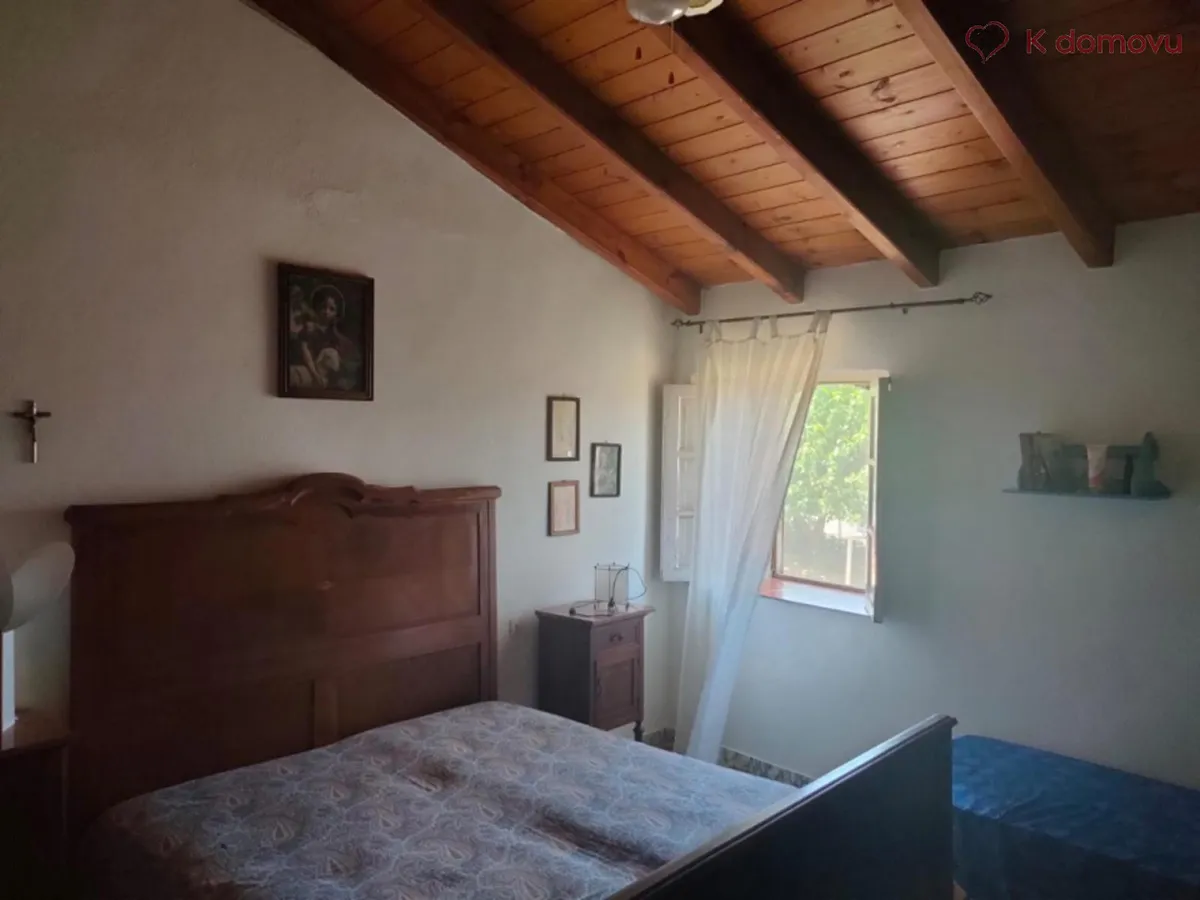 Prodej rodinného domu 215 m², pozemek 215 m²