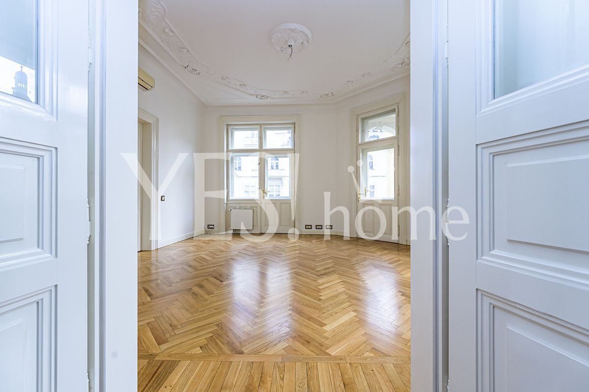 Pronájem kanceláře 200 m² – fotografie 2