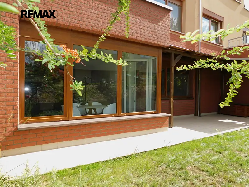 Pronájem bytu 2+kk 60 m², Praha – náhled fotky 3