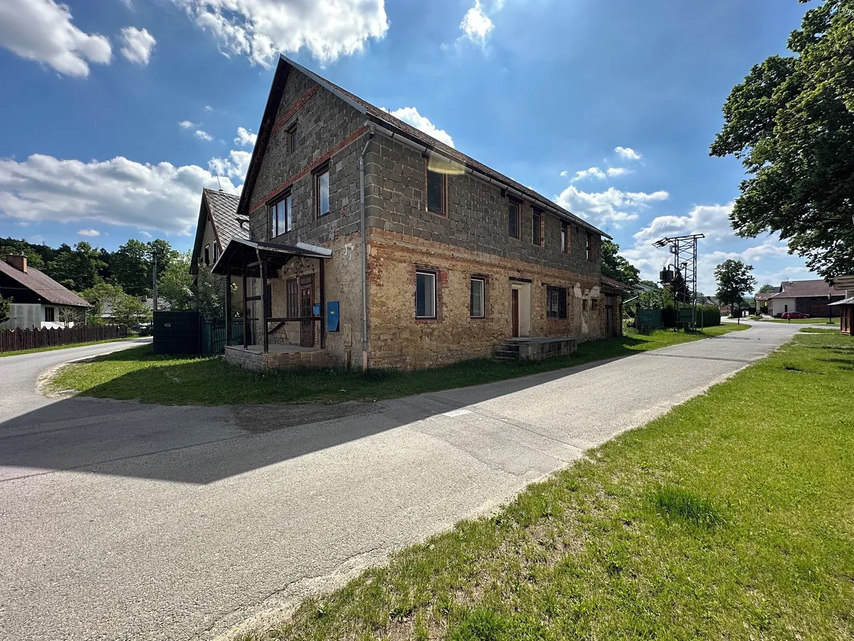 Prodej rodinného domu 350 m², pozemek 410 m²