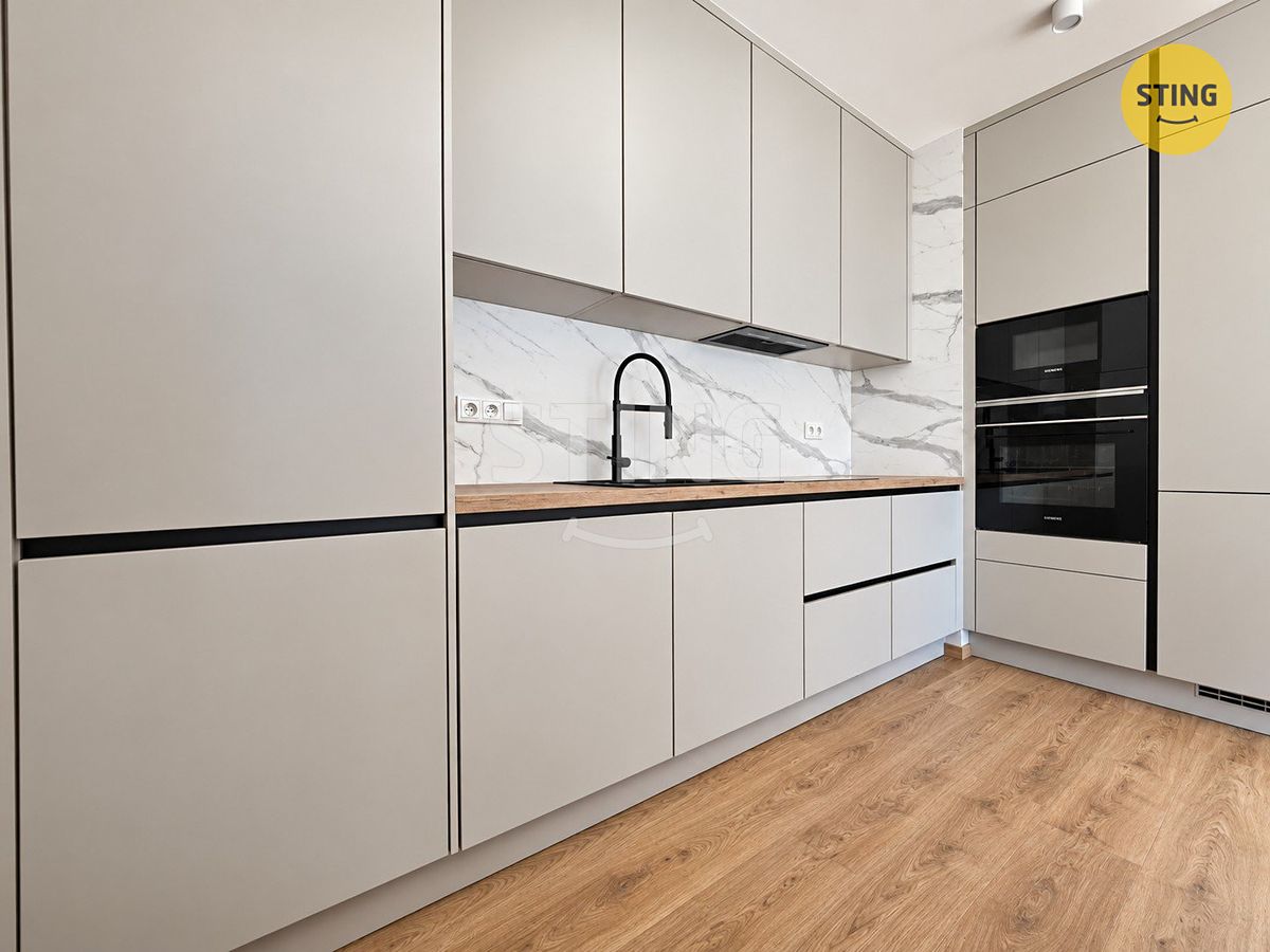 Pronájem bytu 3+kk 65 m² – fotografie 3