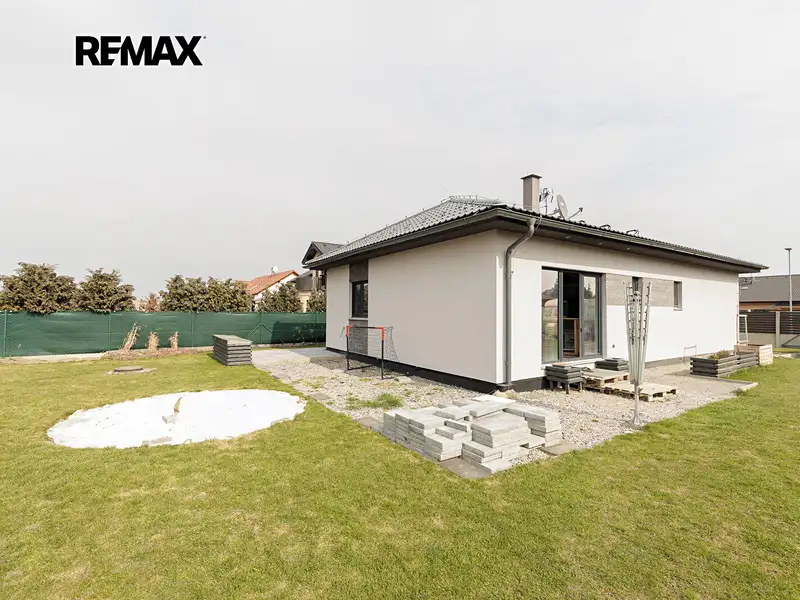 Prodej rodinného domu 92 m², pozemek 738 m², Kladno – náhled fotky 2