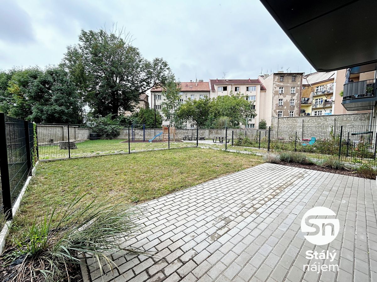 Pronájem bytu 2+kk 44 m² – fotografie 3