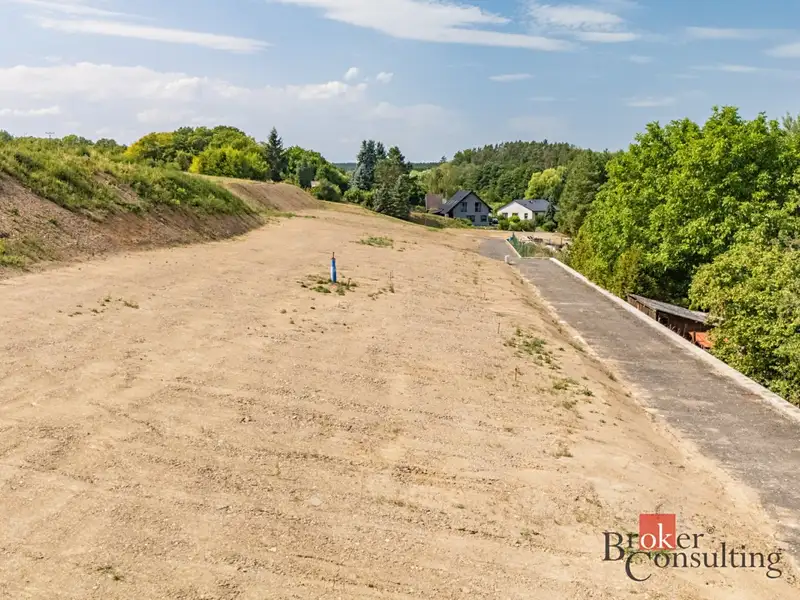 Prodej stavebního pozemku 801 m², Hromnice – náhled fotky 3