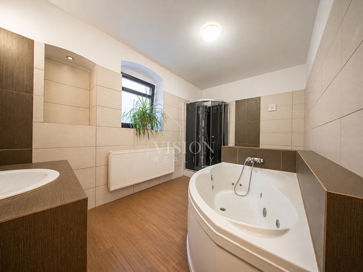 Prodej domu, 1 000 m² (4 z 36)