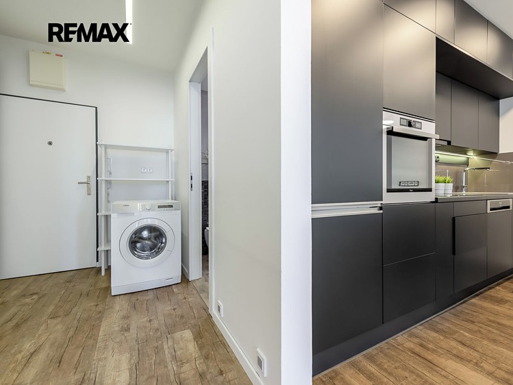 Квартира 2+kk в оренду, 55 м² (17 з 27)