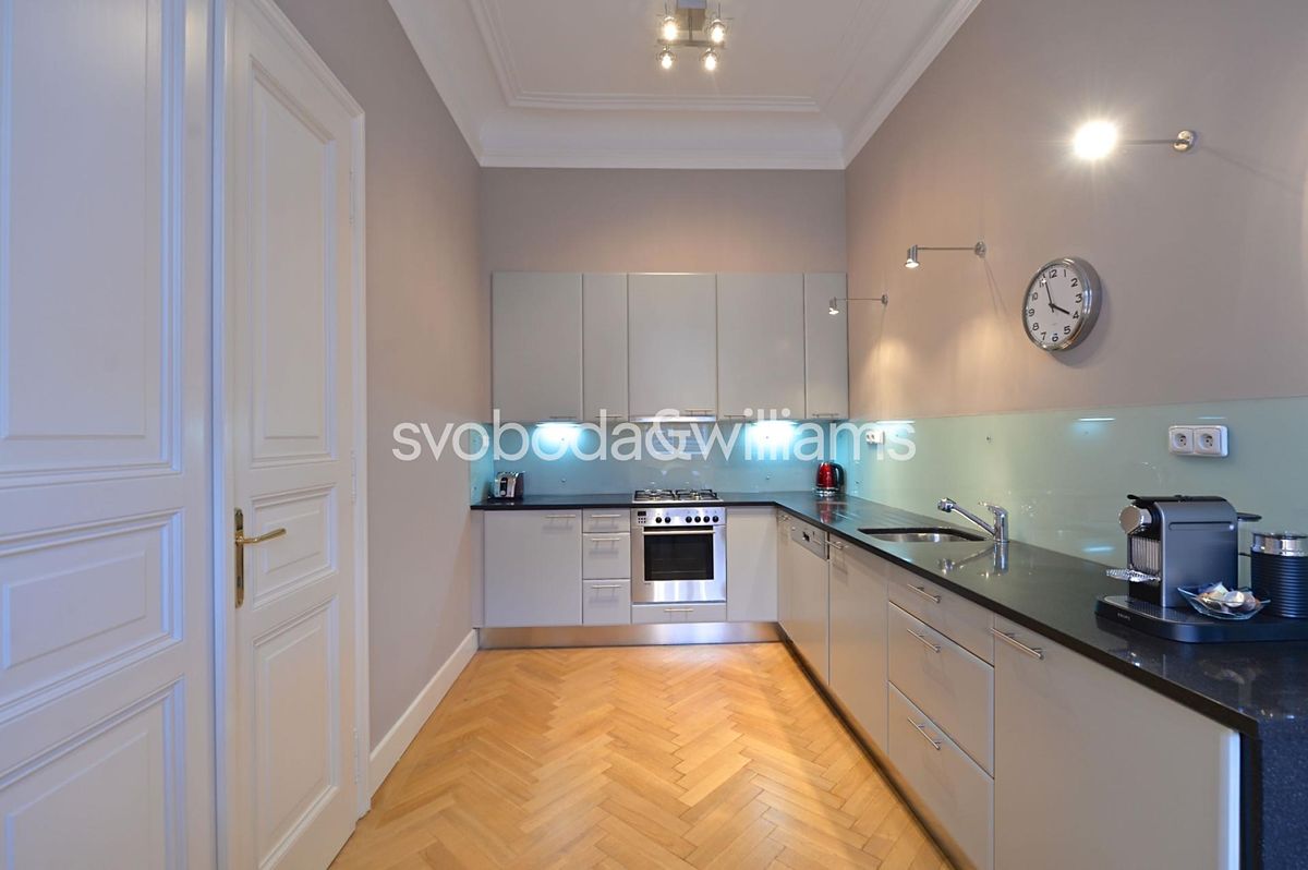 Pronájem bytu 2+1 72 m² – fotografie 4
