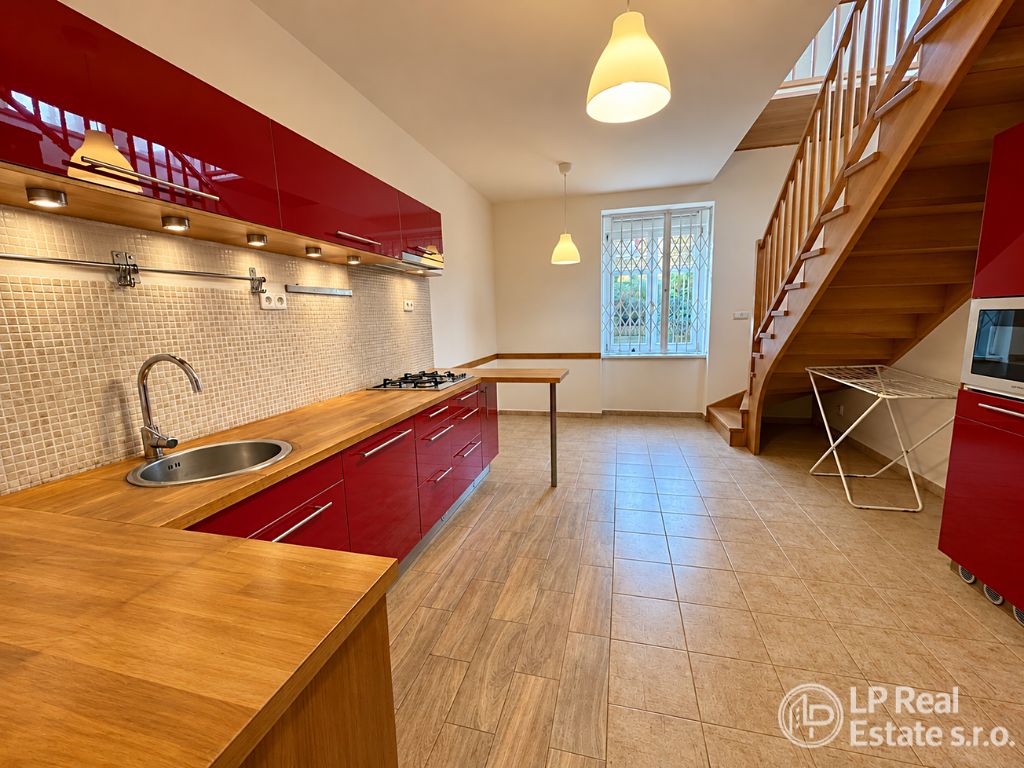 Pronájem bytu 4+1 117 m² – fotografie 4