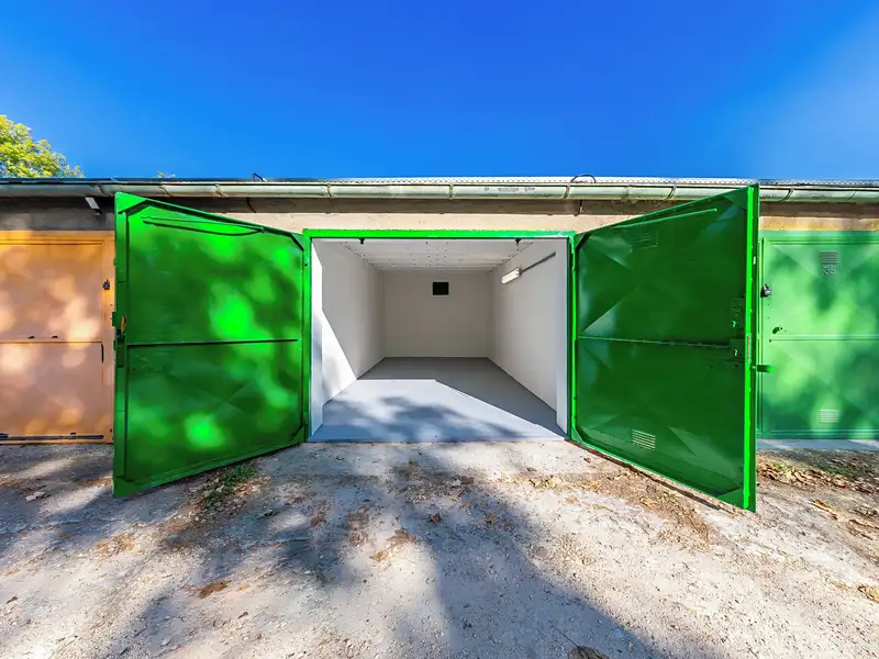 Pronájem garáže 19 m², Slaný – náhled fotky 2
