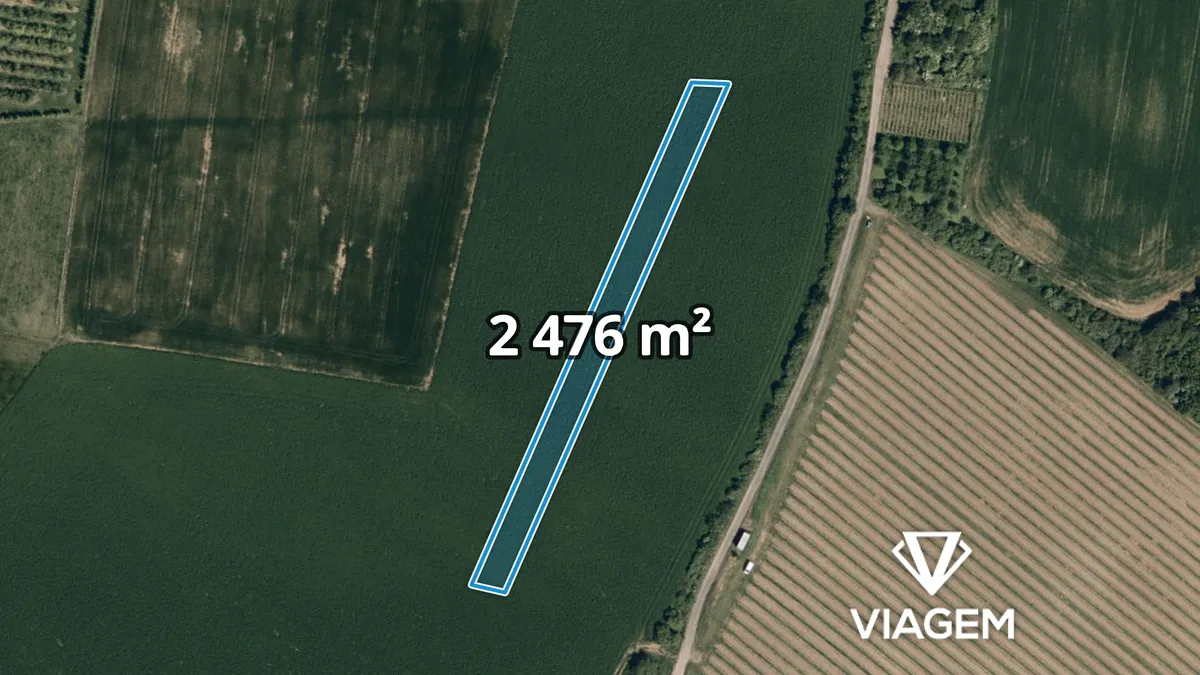 Prodej pole 2476 m²