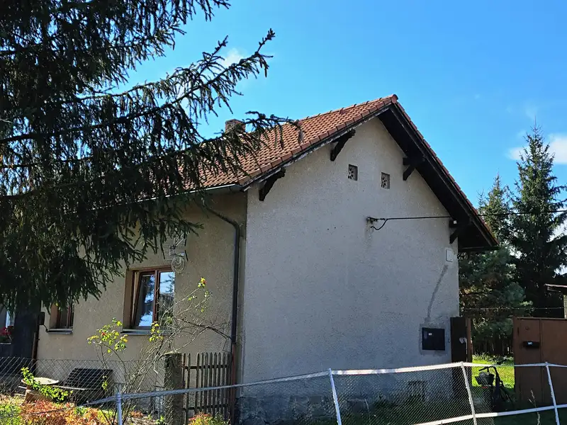 Prodej rodinného domu 80 m², pozemek 590 m², Dvorce – náhled fotky 2