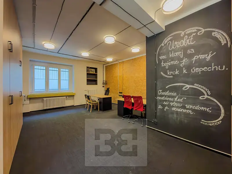 Pronájem kanceláře 118 m², Praha – náhled fotky 3
