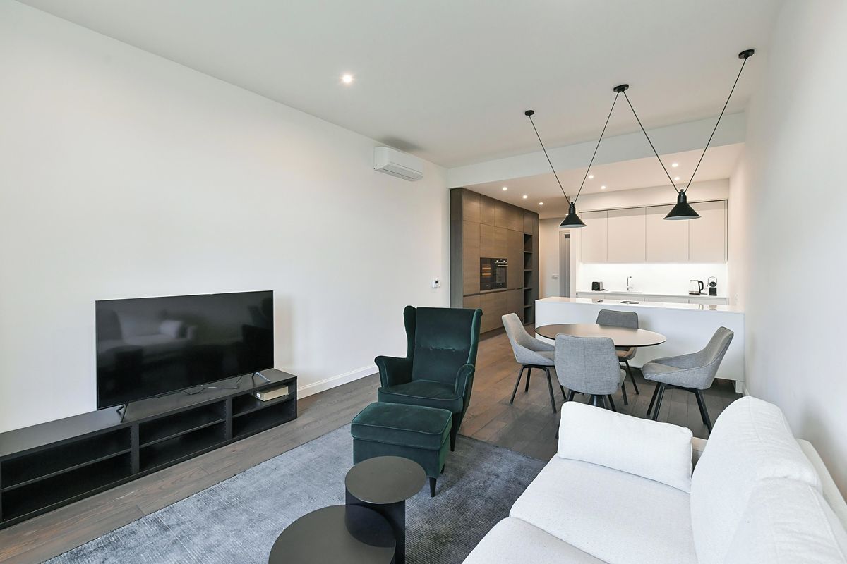 Pronájem bytu 3+kk 95 m², Praha – fotka 1 z 3