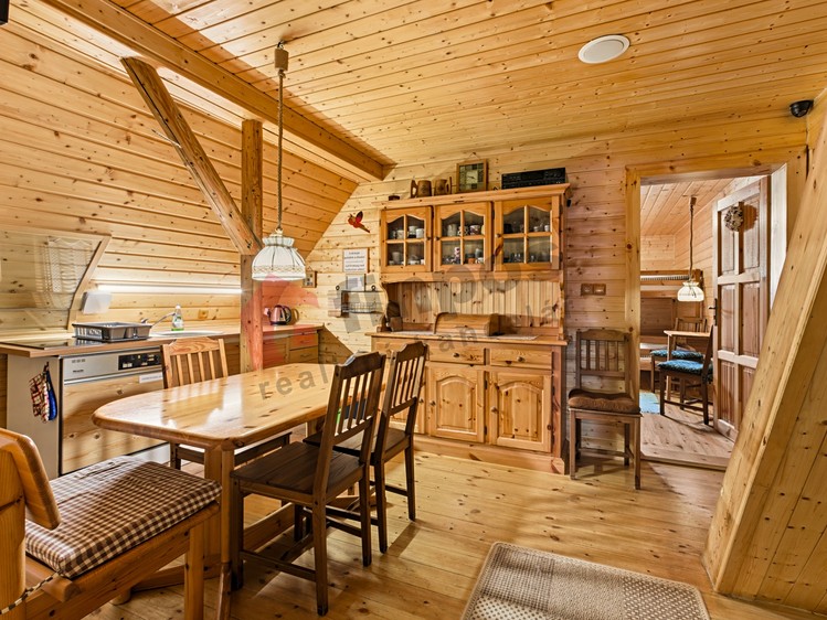 Prodej domu, 233 m² (12 z 24)