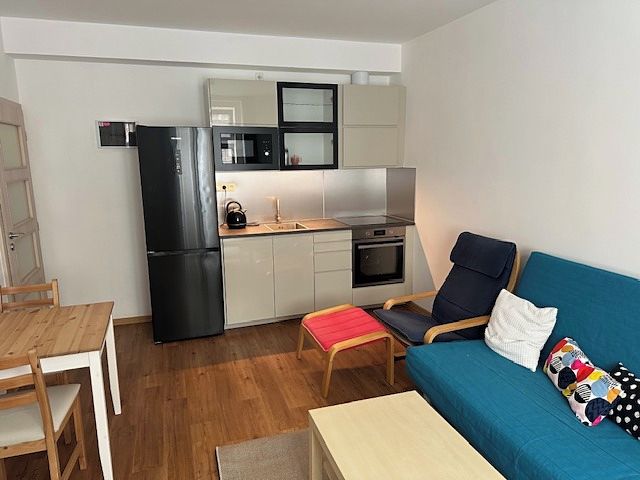 Pronájem bytu 2+kk 48 m² – fotografie 2