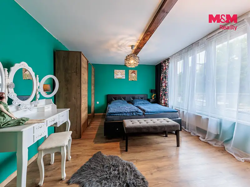 Prodej rodinného domu 160 m², pozemek 987 m², Nová Role – náhled fotky 2