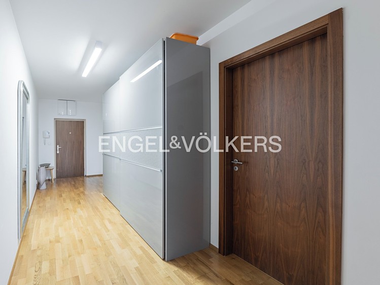 Квартира 3+kk в оренду, 88 м² (12 з 13)