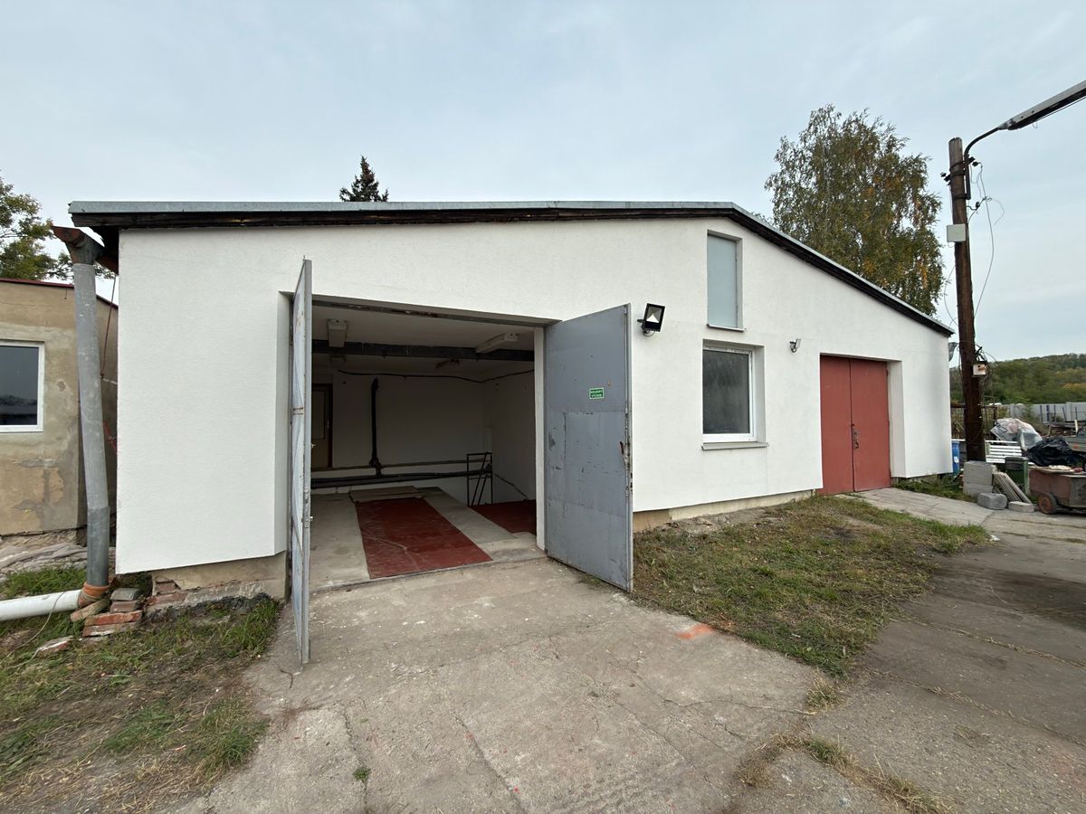 Pronájem garáže 316 m², Most – fotka 1 z 3